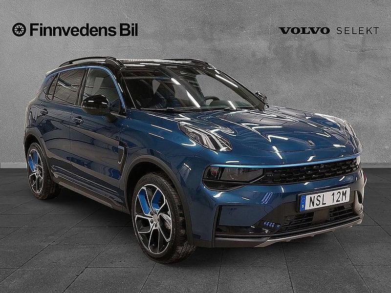 Begagnad Lynk & Co 01 264 HK (194 kW) 2023 Blå SUV