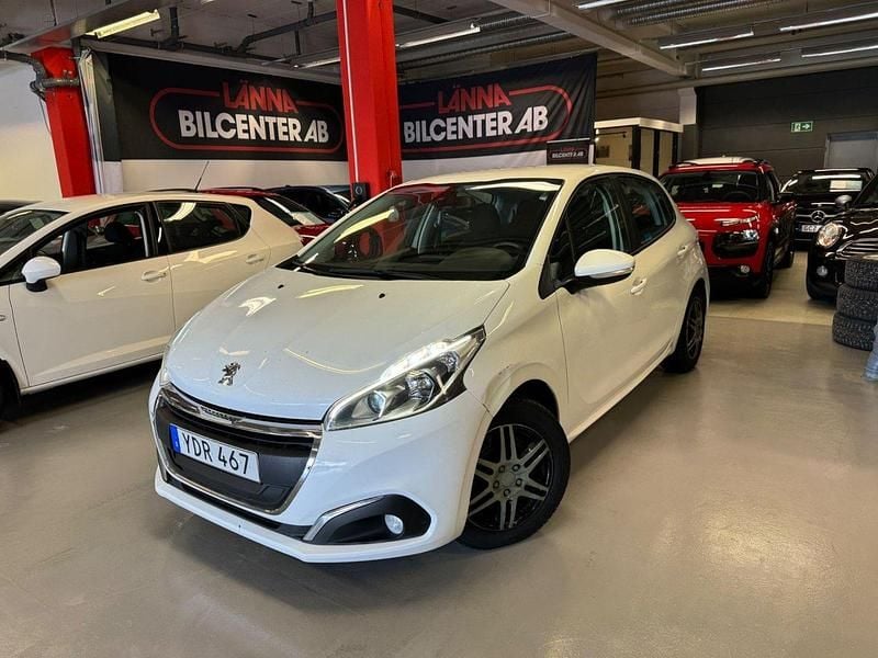 Vit Begagnad 2016 Peugeot 208 Halvkombi | 69 900 kr (Marknadspris) - Bild 1/4