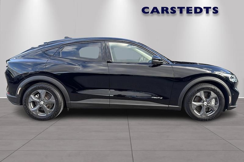 Begagnad Ford Mustang Mach-E Standard Range 200 kW (272 HK) 2021 Svart SUV