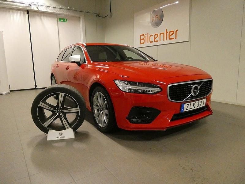 Röd Begagnad 2018 Volvo V90 R-Design Kombi | 329 900 kr (Dyr) - Bild 1/3