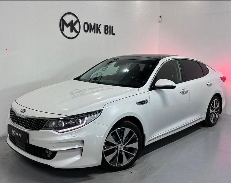 Vit Begagnad 2016 Kia Optima Launch Edition Sedan | 159 900 kr (Marknadspris) - Bild 1/4