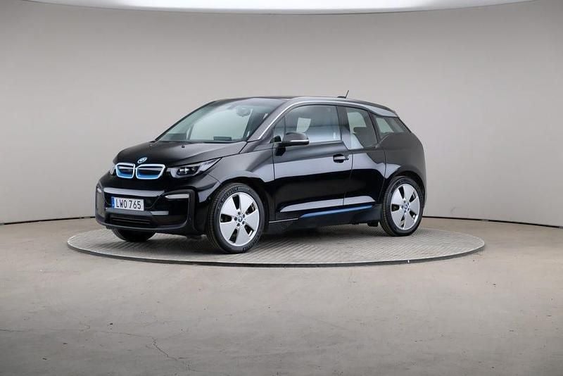 Svart Begagnad 2021 BMW i3 Comfort Edition Halvkombi | 169 000 kr (Marknadspris) - Bild 1/4