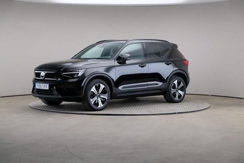 Svart Begagnad 2022 Volvo XC40 Core SUV | 299 000 kr (Bra pris) - Bild 1/4