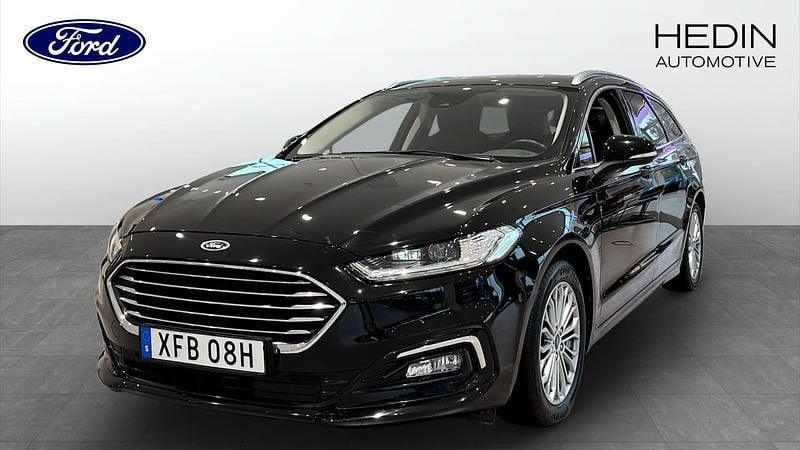 Svart (black) Begagnad 2022 Ford Mondeo Titanium Kombi | 234 900 kr (Marknadspris) - Bild 1/4