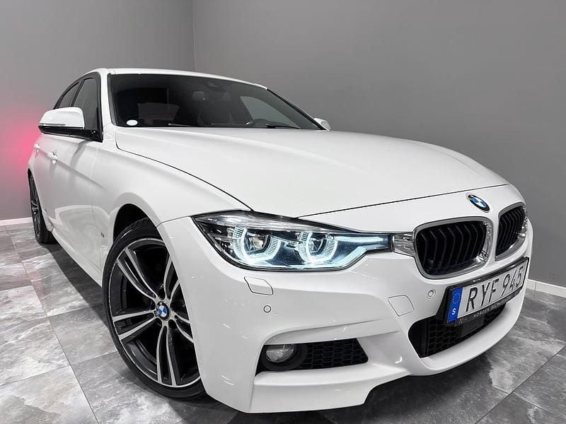 Begagnad BMW 330e M Sport 184 HK (135 kW) 2017 Vit Sedan