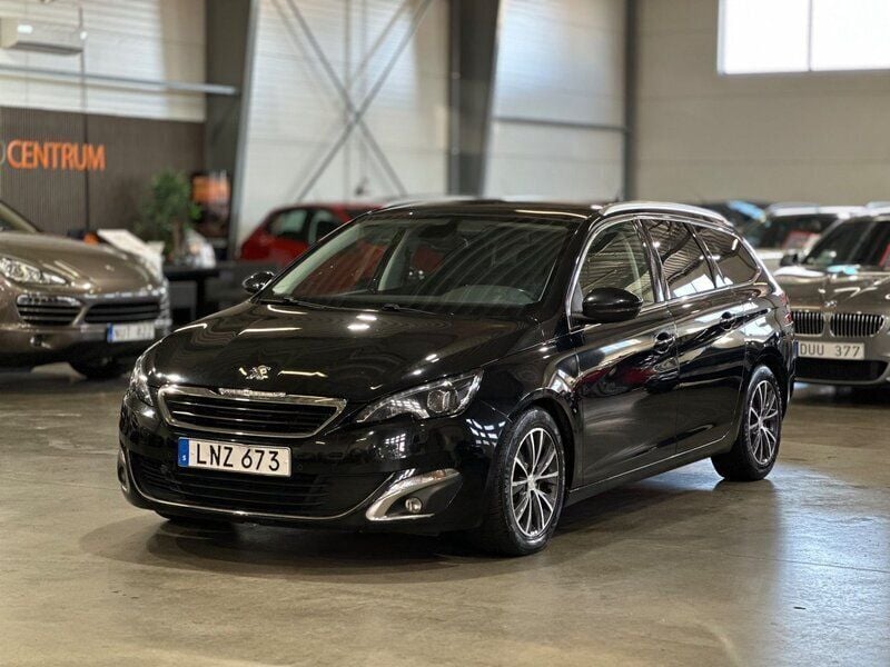 Svart Begagnad 2014 Peugeot 308 Allure Kombi | 79 900 kr (Bra pris) - Bild 1/4