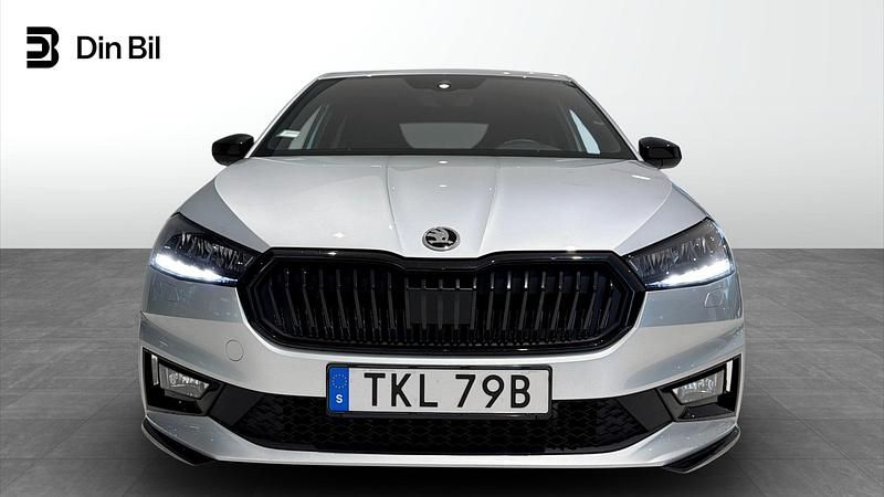 Begagnad Skoda Fabia Monte Carlo 150 HK (110 kW) 2025 Brilliant silver metallic Halvkombi
