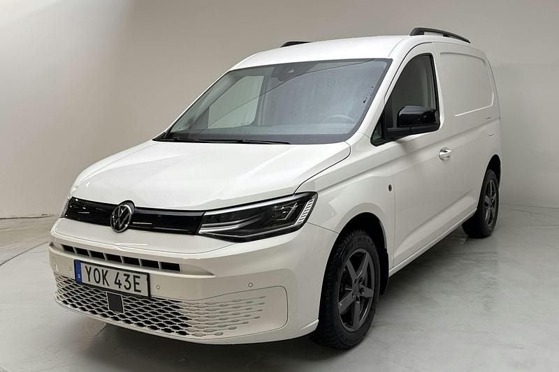 Vit Begagnad 2024 VW Caddy Minibuss | 249 000 kr (Marknadspris) - Bild 1/4