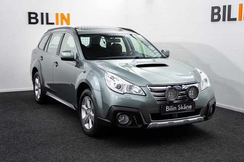 Ljusgrön (grön) Begagnad 2014 Subaru Outback Kombi | 94 900 kr (Marknadspris) - Bild 1/4