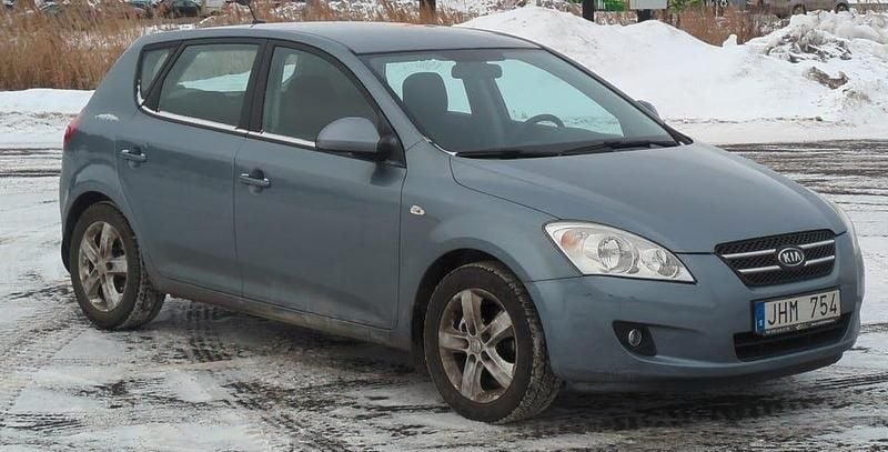 Begagnad Kia Ceed 122 HK (89 kW) 2007 Halvkombi