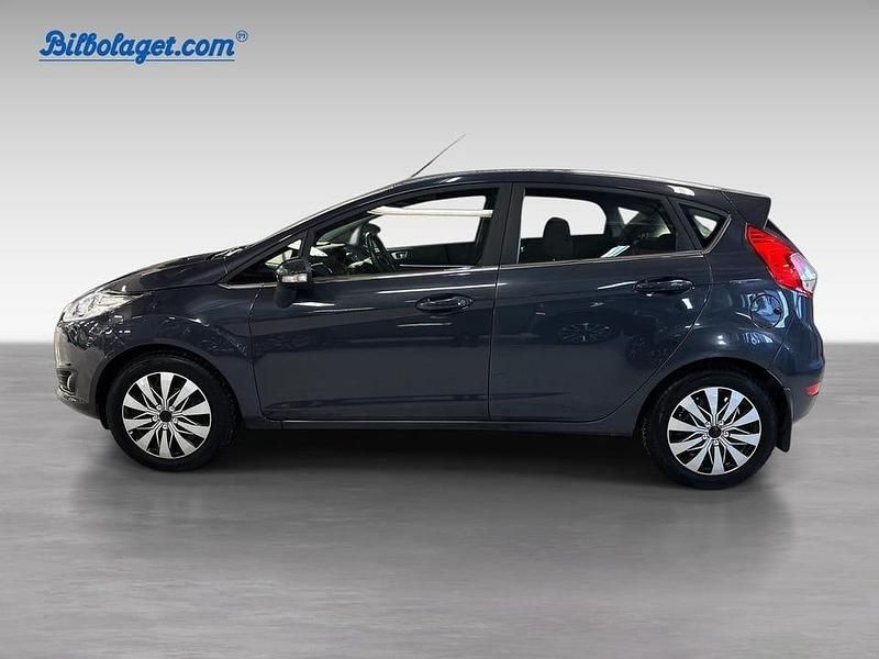 Begagnad Ford Fiesta Titanium 101 HK (74 kW) 2015 Grå Halvkombi