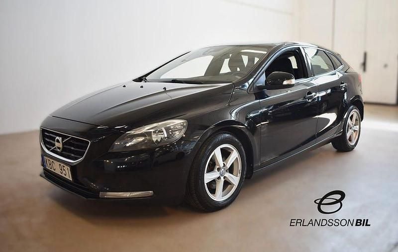 Begagnad Volvo V40 Kinetic 116 HK (85 kW) 2013 Svart Kombi