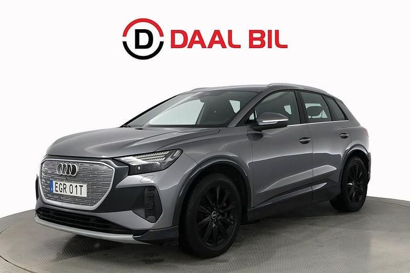 Begagnad Audi Q4 e-tron Advanced 219 kW (299 HK) 2023 Grå SUV