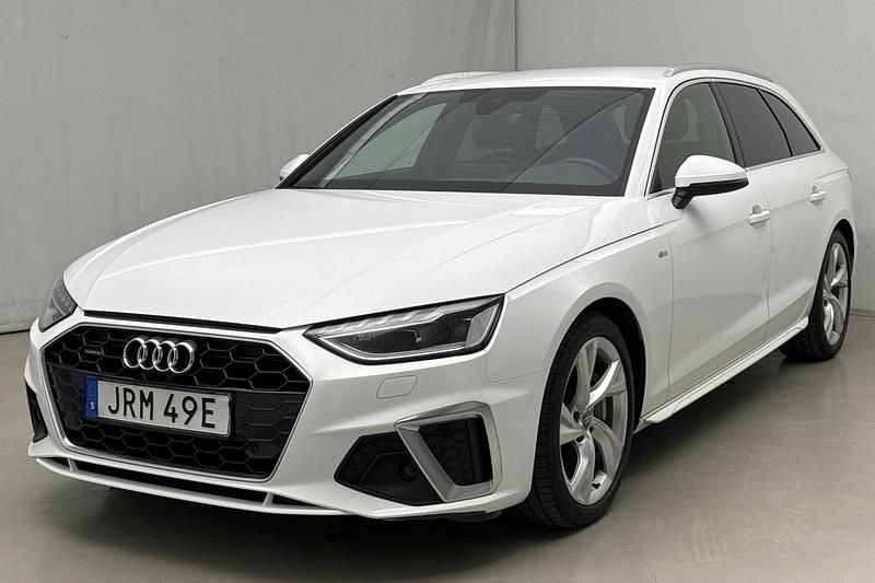 Vit Begagnad 2020 Audi A4 S-Line Sedan | 239 000 kr (Bra pris) - Bild 1/4