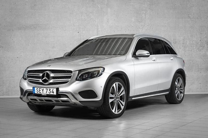 Silver Begagnad 2018 Mercedes GLC220 SUV | 309 000 kr (Marknadspris) - Bild 1/4