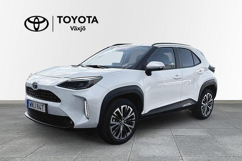 Begagnad Toyota Yaris Cross Style 92 HK (67 kW) 2024 Vit SUV