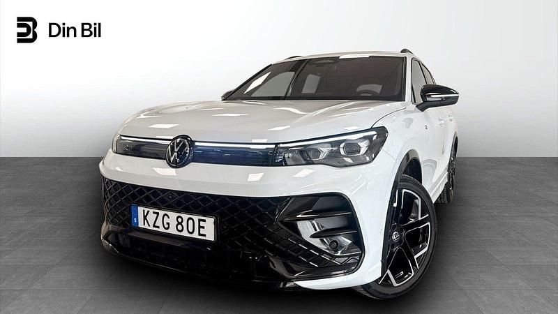 Vit Begagnad 2024 VW Tiguan R-line SUV | 479 900 kr (Dyr) - Bild 1/4
