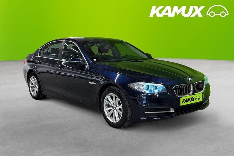 Blå Begagnad 2014 BMW 528 Sedan | 209 900 kr (Lite dyr) - Bild 1/4
