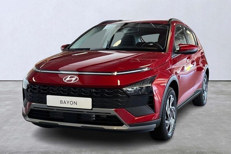 Röd Ny 2024 Hyundai Bayon SUV | 286 800 kr (Dyr) - Bild 1/4