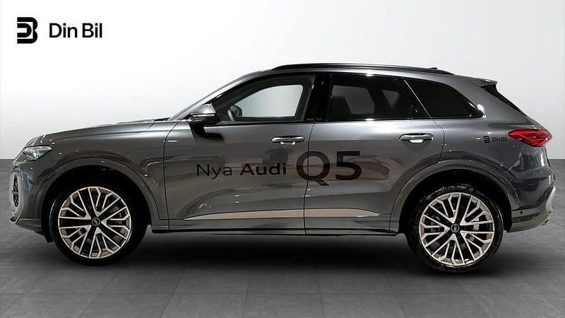 Begagnad Audi Q5 S-Line 204 HK (150 kW) 2024 Daytonagrå pärleffekt SUV