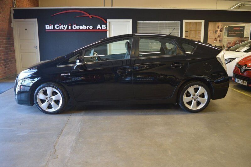 Svart Begagnad 2009 Toyota Prius Halvkombi | 89 900 kr (Marknadspris) - Bild 1/4