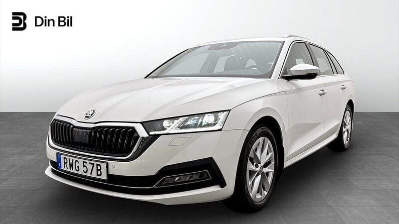 Vit Begagnad 2023 Skoda Octavia Style Kombi | 294 900 kr (Marknadspris) - Bild 1/4