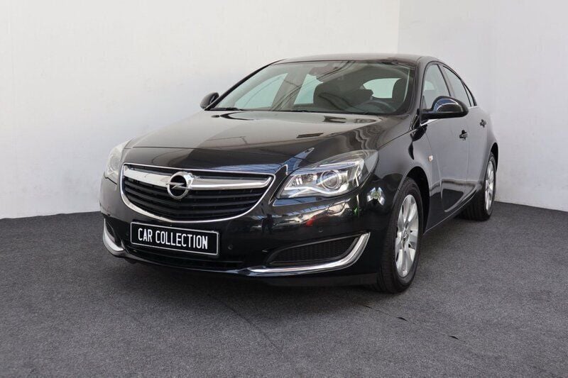 Svart Begagnad 2016 Opel Insignia Halvkombi | 159 900 kr - Bild 1/4
