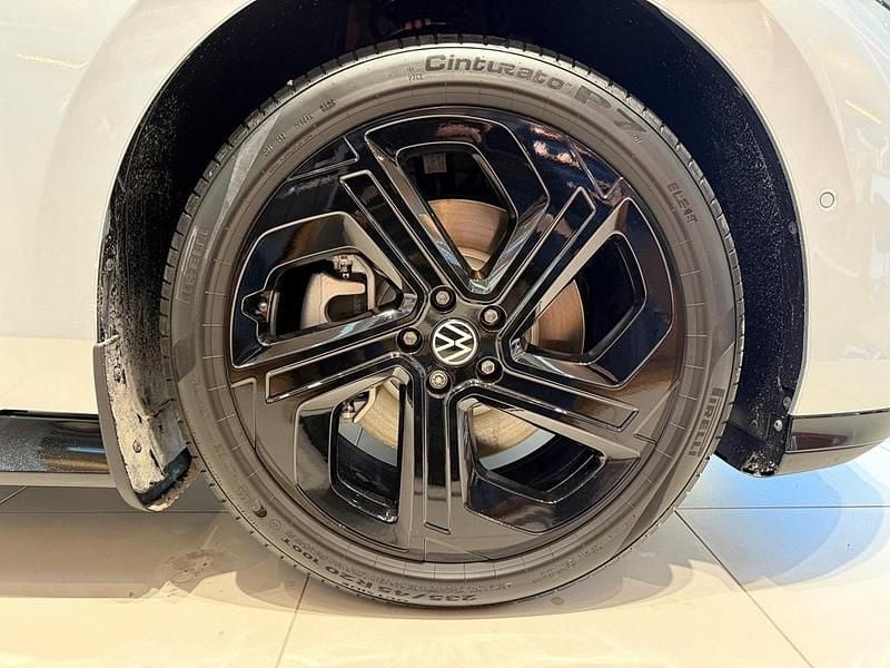 Silver Ny 2026 VW ID.7 GTX Kombi | 710 500 kr (Marknadspris) - Bild 1/4