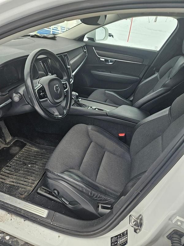 Begagnad Volvo V90 CC 190 HK (139 kW) 2019 Kombi