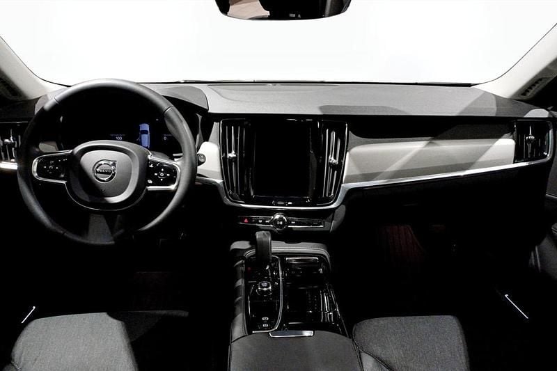 Begagnad Volvo V90 Core 355 HK (261 kW) 2023 Grå Kombi