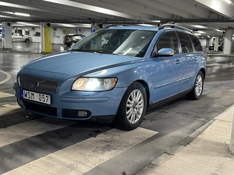 Begagnad 2006 Volvo V50 Summum Kombi | 45 500 kr (Marknadspris) - Bild 1/4