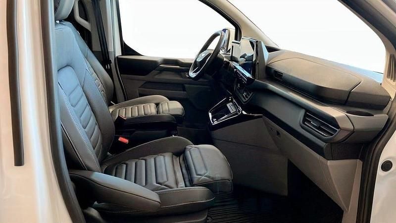 Ny Ford Tourneo 227 HK (166 kW) 2025 Vit