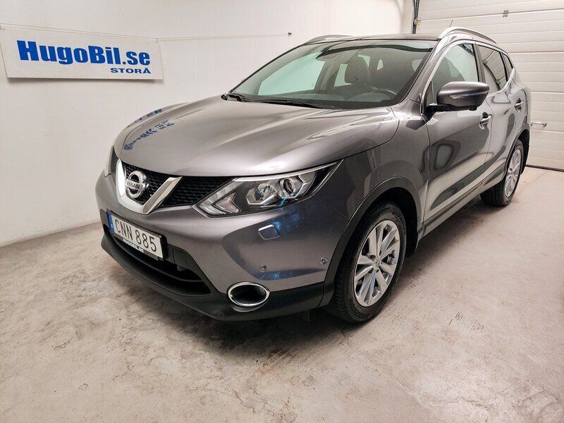 Grå (gråmetallic) Begagnad 2014 Nissan Qashqai Tekna SUV | 129 500 kr (Dyr) - Bild 1/4
