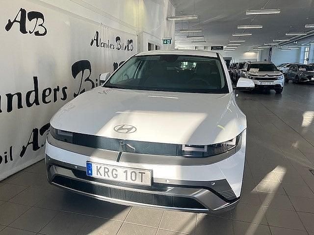 Vit Ny 2025 Hyundai Ioniq 5 Advanced SUV | 664 900 kr (Dyr) - Bild 1/4