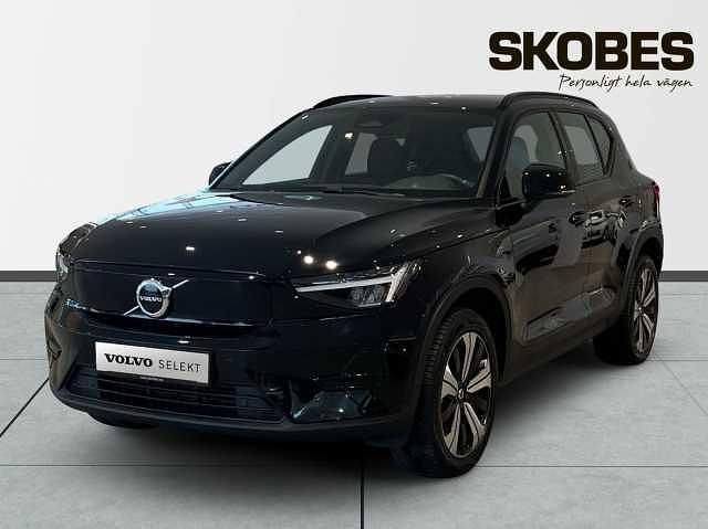 Begagnad Volvo XC40 Core 172 kW (234 HK) 2023 Svart SUV