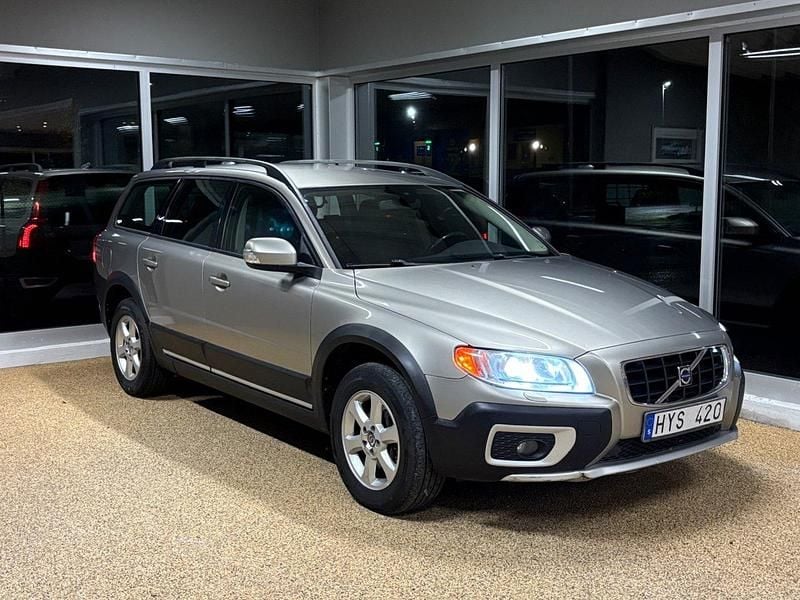 Ljusbrun Begagnad 2008 Volvo XC70 Momentum Kombi | 74 900 kr (Marknadspris) - Bild 1/4