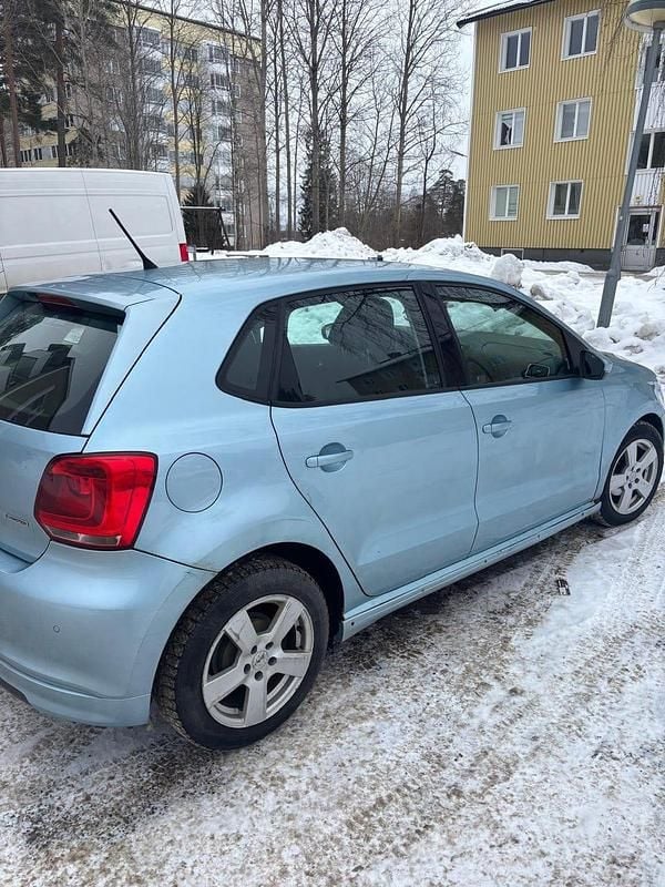 Begagnad VW Polo 75 HK (55 kW) 2010 Halvkombi