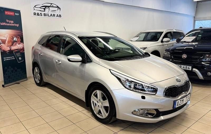Grå Begagnad 2013 Kia Ceed Sportswagon Comfort Kombi | 89 900 kr (Marknadspris) - Bild 1/4