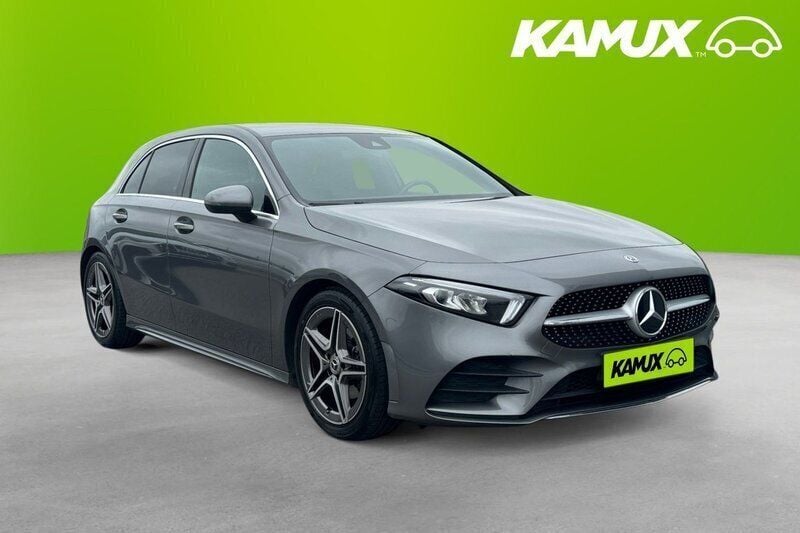 Silver/grå Begagnad 2020 Mercedes A180 AMG Halvkombi | 249 800 kr (Marknadspris) - Bild 1/3