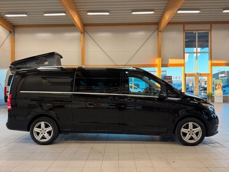 Svart Begagnad 2019 Mercedes V250 Minibuss | 349 800 kr - Bild 1/4