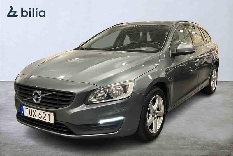 Grå Begagnad 2017 Volvo V60 Kombi | 149 900 kr (Marknadspris) - Bild 1/1