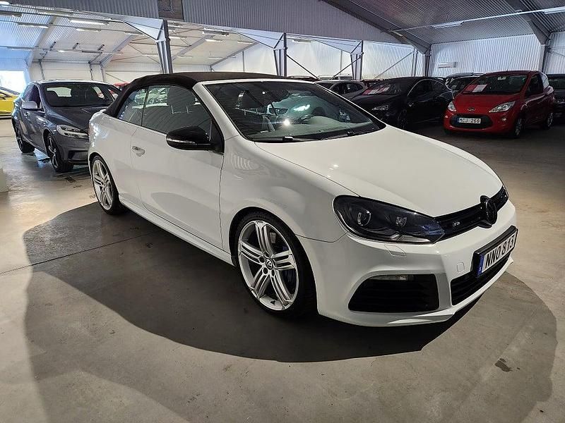 Begagnad VW Golf Cabriolet Comfortline 265 HK (194 kW) 2013 Vit Cab