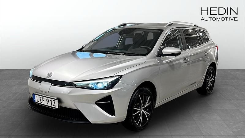 Grå (grey) Begagnad 2022 MG MG5 EV Kombi | 269 900 kr (Dyr) - Bild 1/4