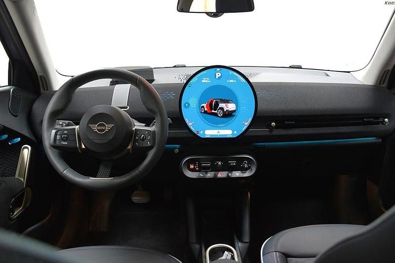 Begagnad Mini Aceman 160 kW (218 HK) 2024 Melting silver iii SUV