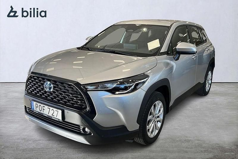 Silver Begagnad 2023 Toyota Corolla Cross Active SUV | 339 900 kr - Bild 1/3