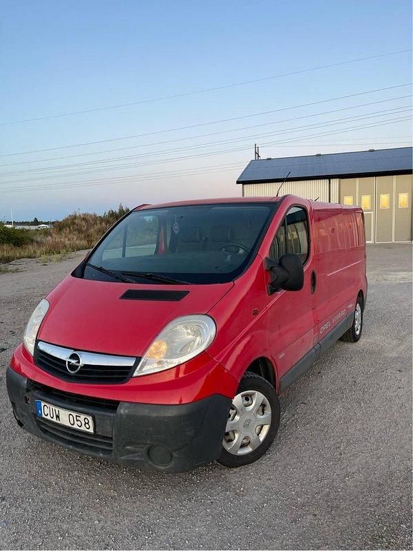 Röd Begagnad 2007 Opel Vivaro Van | 29 900 kr (Bra pris) - Bild 1/4