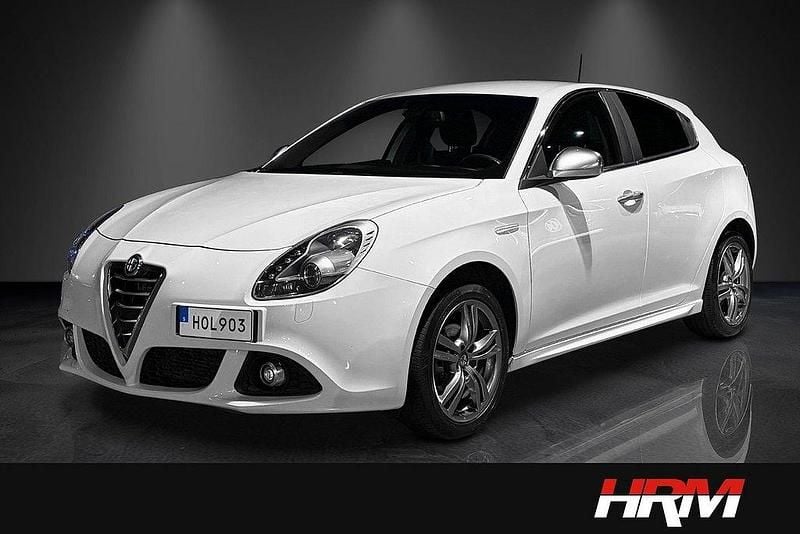 Vit Begagnad 2014 Alfa Romeo Giulietta Distinctive Halvkombi | 109 900 kr (Marknadspris) - Bild 1/4