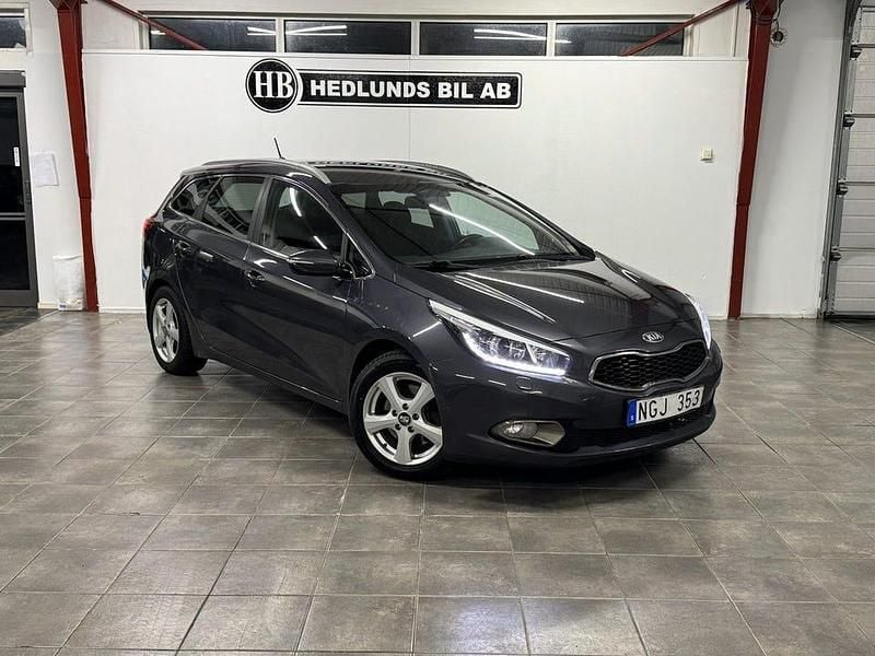 Grå Begagnad 2013 Kia Ceed Sportswagon Comfort Kombi | 59 900 kr (Bra pris) - Bild 1/4