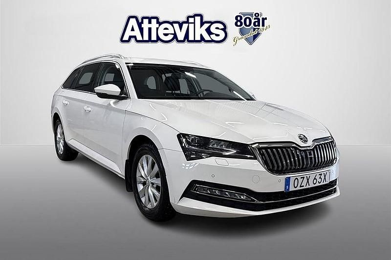 Vit Begagnad 2021 Skoda Superb Kombi | 258 900 kr (Bra pris) - Bild 1/4