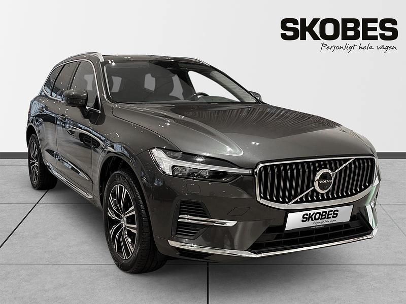 Begagnad Volvo XC60 2022 Grå SUV